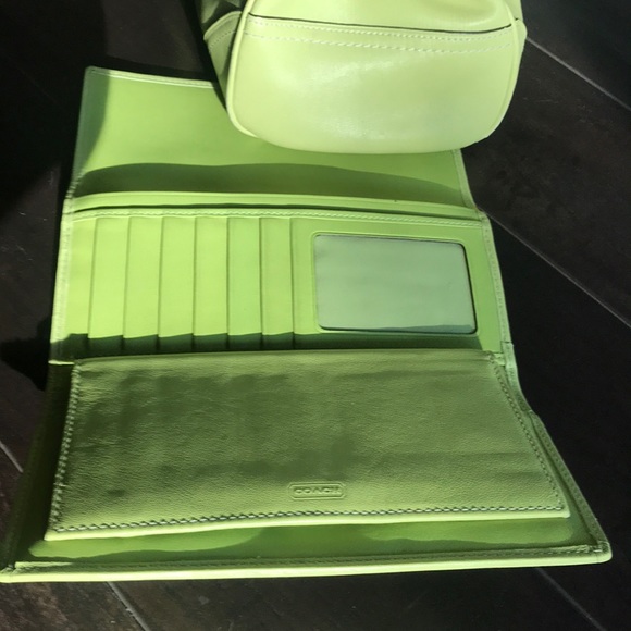 Coach purse and matching wallet - Picture 3 of 4